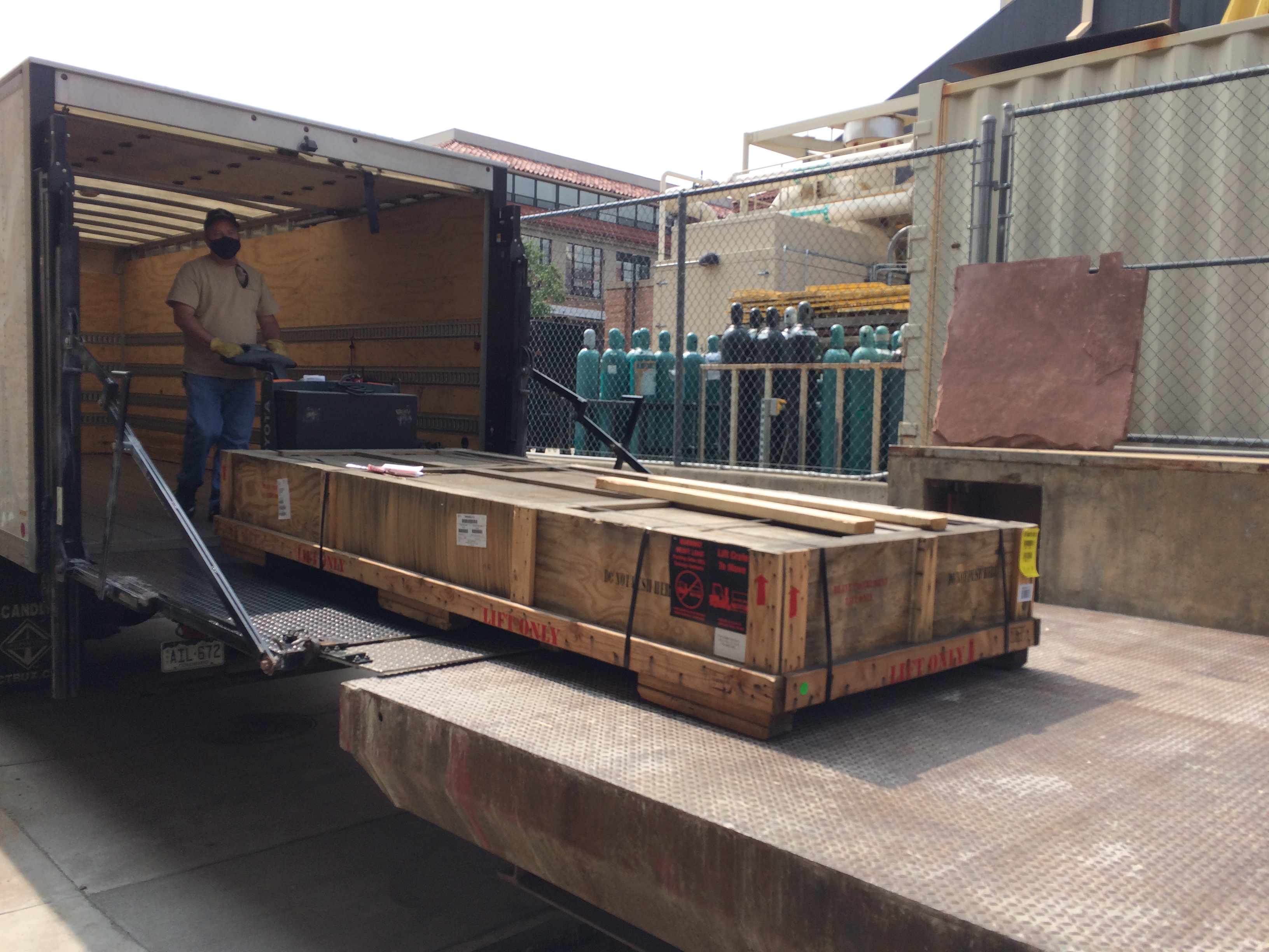 Optical Table Arrived (Oct 2020)
