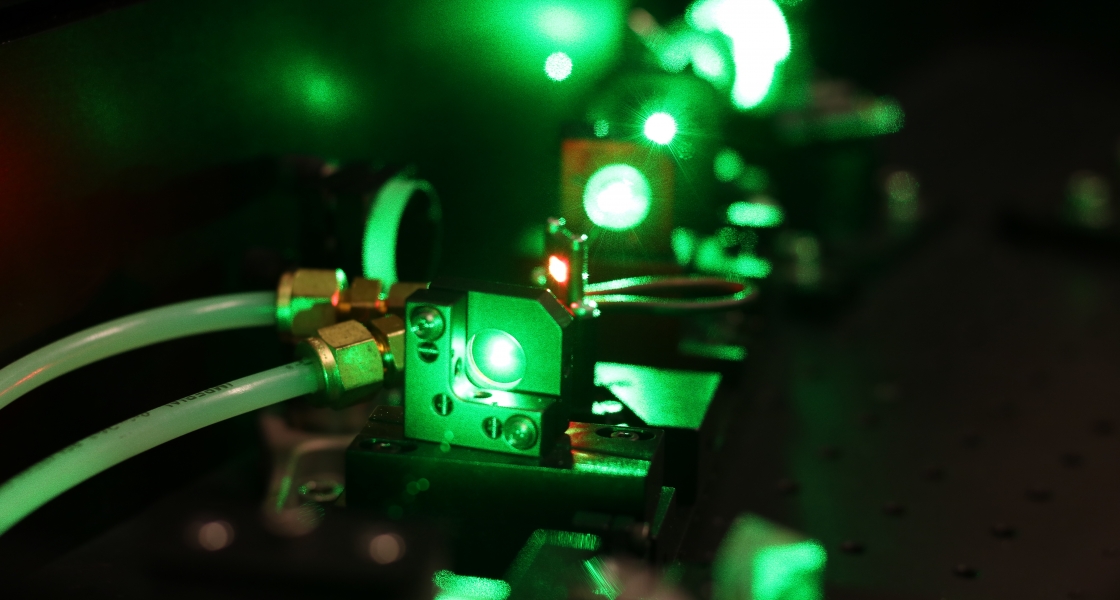 Laser oscillator in the KM Lab at JILA