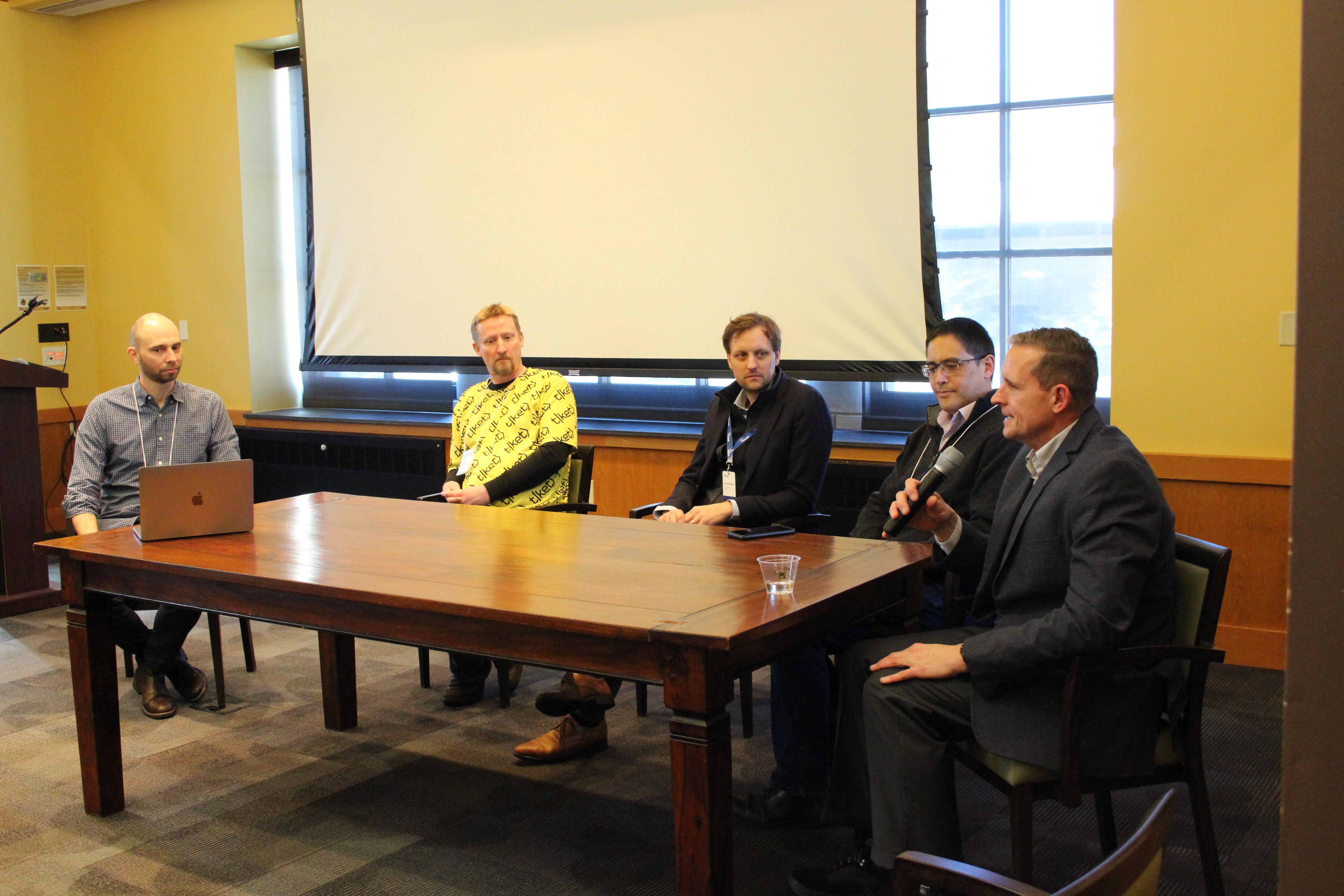 the quantum panel discussion, including Josh Combes (moderator), right of him is Russ Stuz of Quantinuum, Jan Goetz of IQM, Justin Ging of Atom Computing and Barry Behnken of ColdQuanta