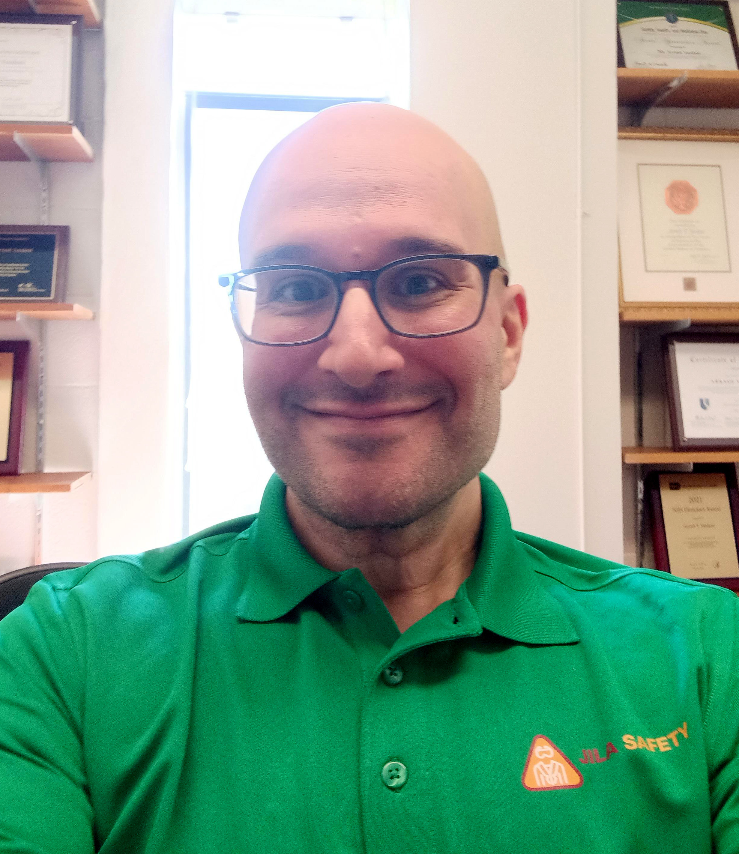 Photo of Ari Yazdani